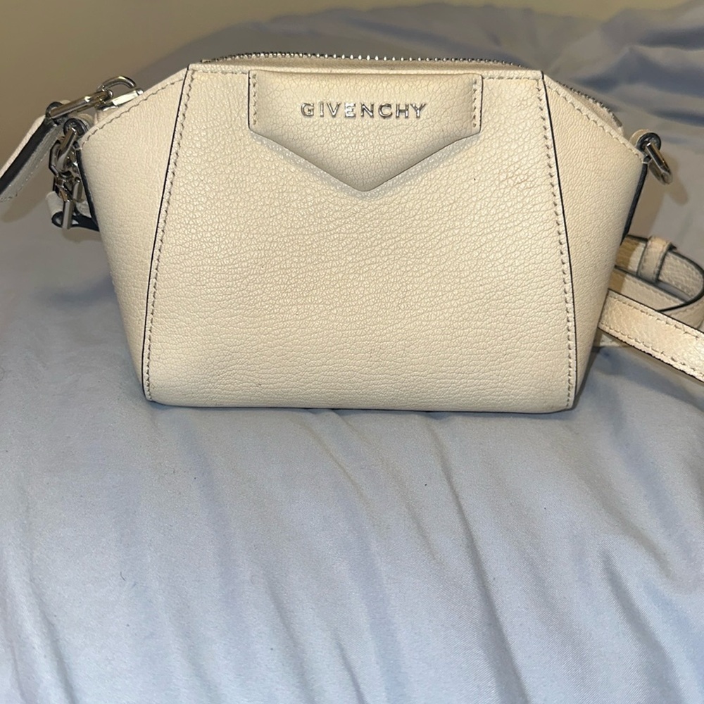 GIVENCHY NANO ANTIGONA CROSSBODY WHITE